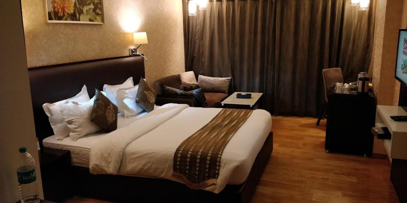 Nandan Kanan Hotel & Resort Sipra Exterior photo