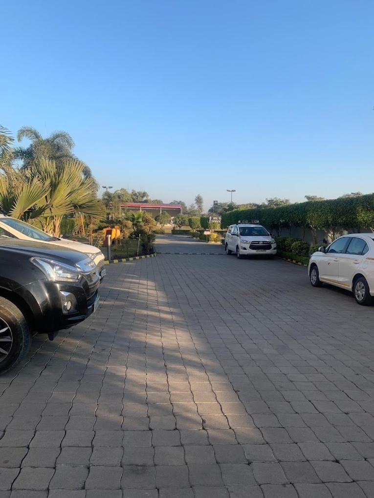 Nandan Kanan Hotel & Resort Sipra Exterior photo