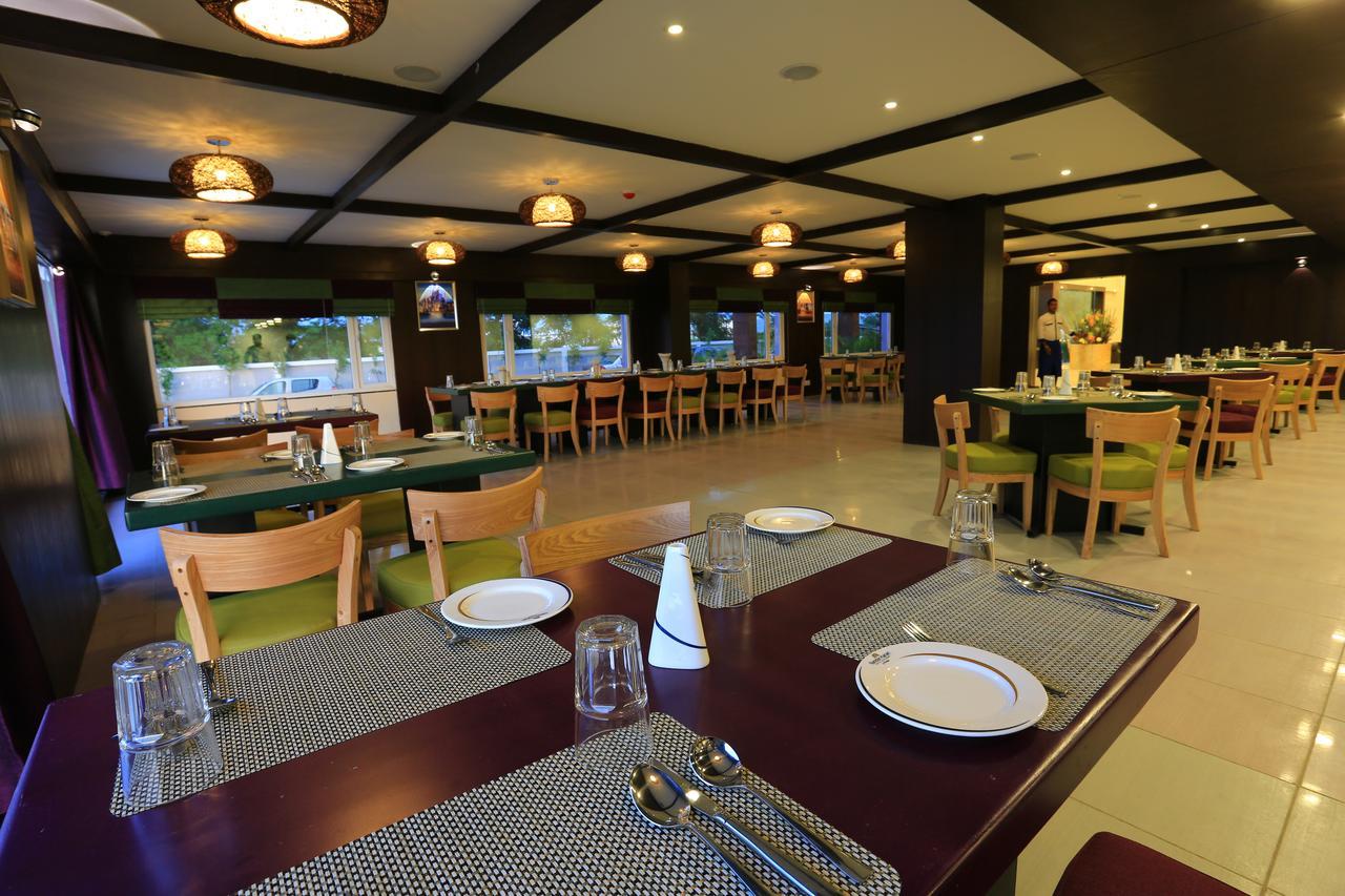 Nandan Kanan Hotel & Resort Sipra Exterior photo