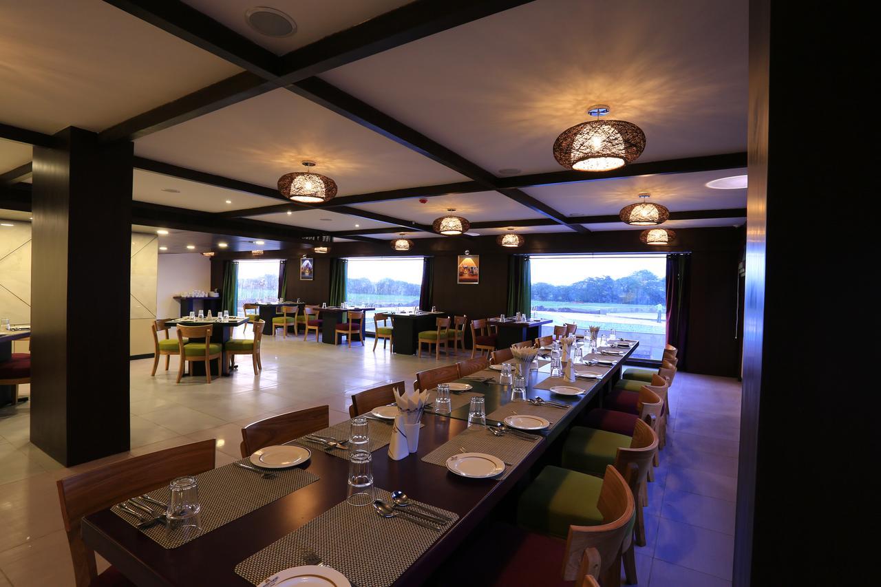 Nandan Kanan Hotel & Resort Sipra Exterior photo