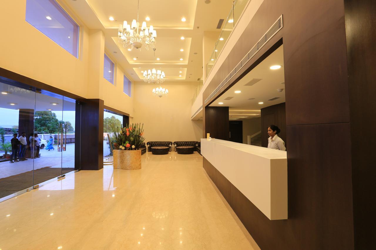 Nandan Kanan Hotel & Resort Sipra Exterior photo