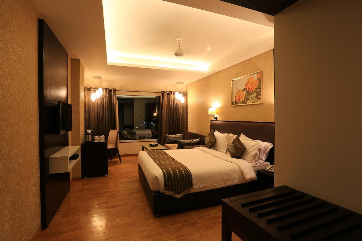 Nandan Kanan Hotel & Resort Sipra Exterior photo